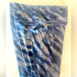 SALUTATION STASH HIGH RISE 7/8 TIGHT Size Large Tall